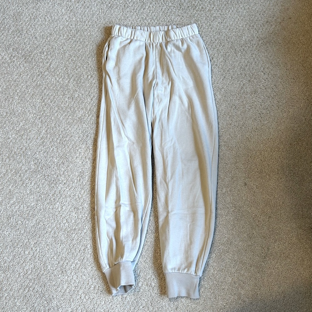 H&M Women’s XS Sweatpants in Beige